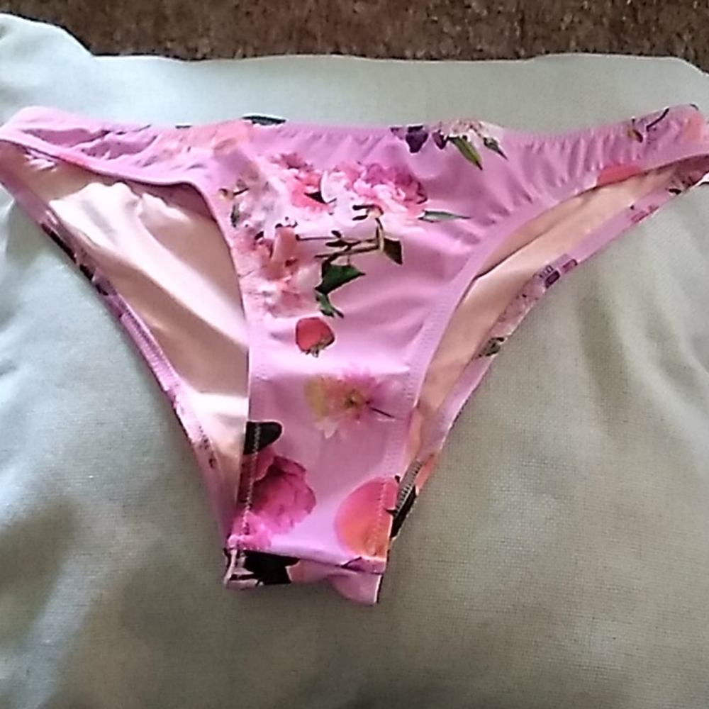 Bathing suit bottoms